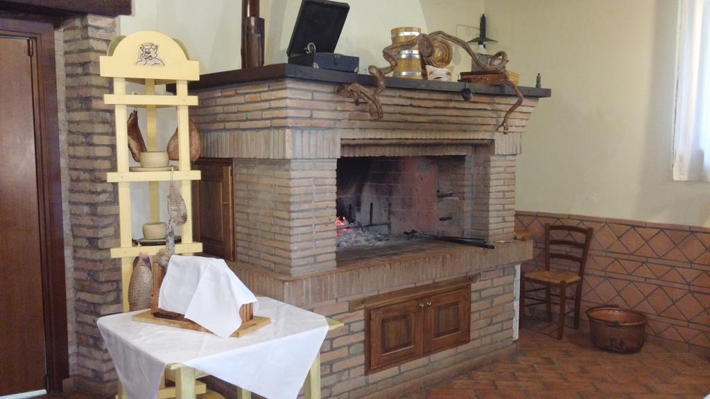 Societa Agricola F.Lli Angelucci Villa Cannara Екстериор снимка