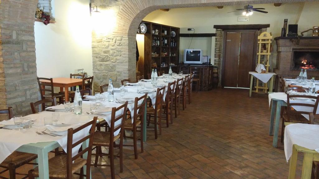 Societa Agricola F.Lli Angelucci Villa Cannara Екстериор снимка