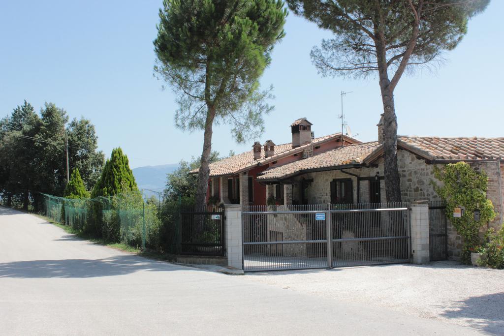 Societa Agricola F.Lli Angelucci Villa Cannara Екстериор снимка